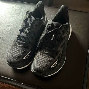 Hoka Clifton 9, worn a couple times in excellent condition, no box unfortunately